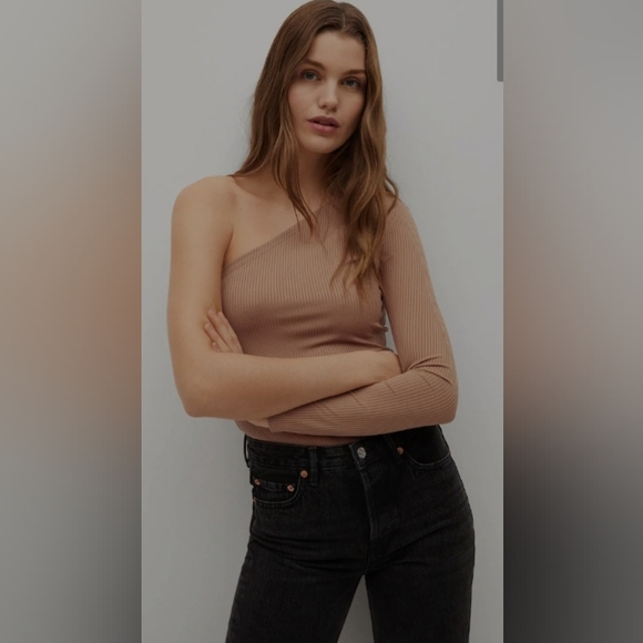 Max - Camille Asymmetric Top NWT main image 1